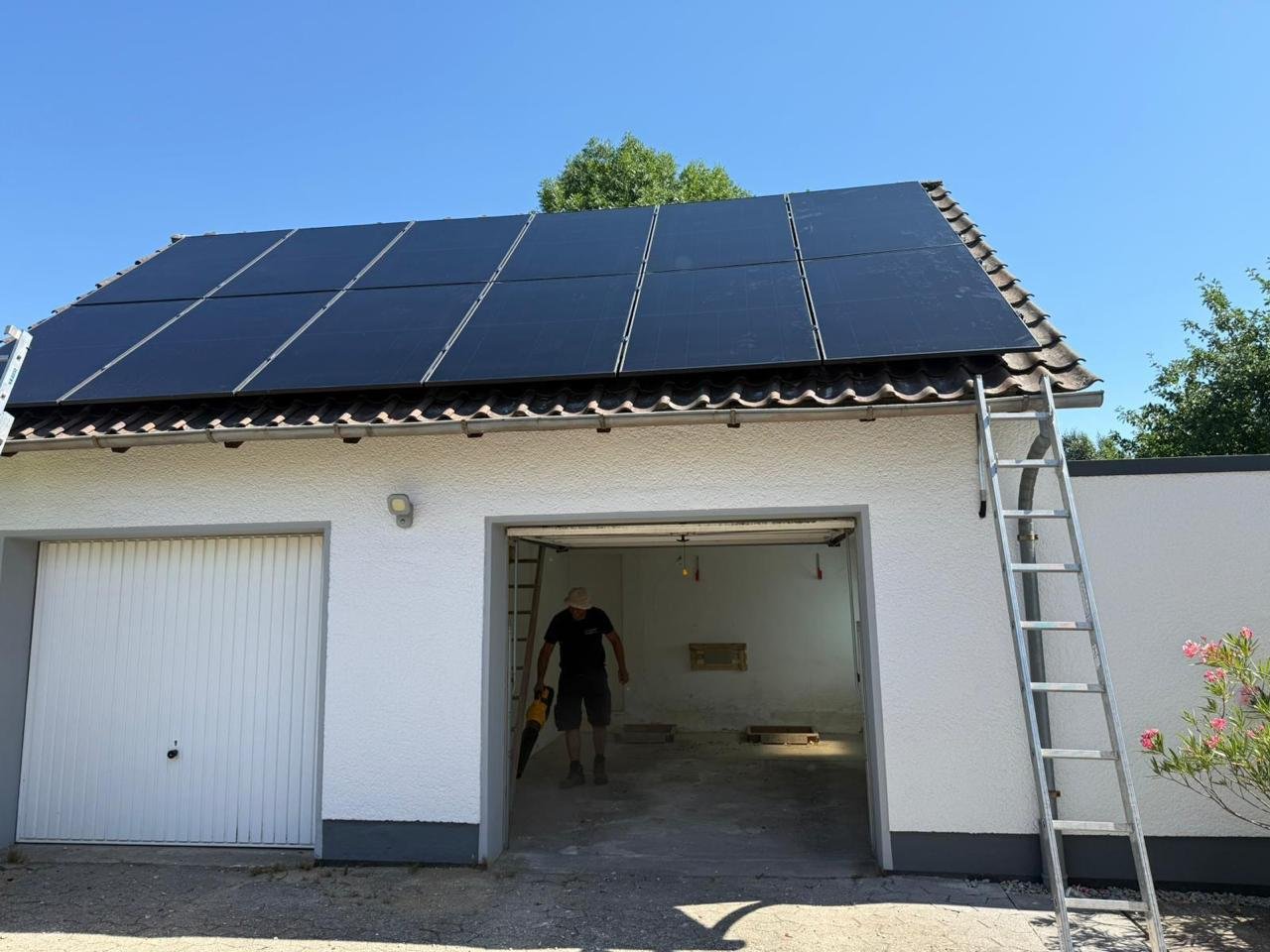 Photovoltaikanlage auf einem Garagendach